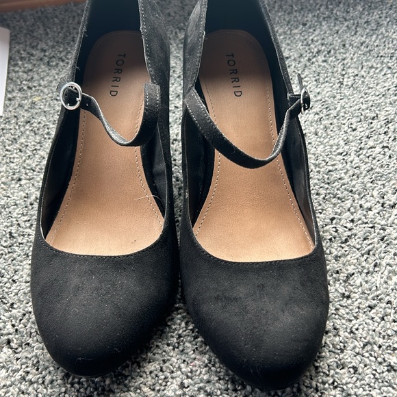 Mary Jane Heels - Picture 4 of 6